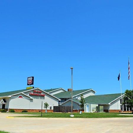 Fossil Creek Hotel & Suites Рассел Экстерьер фото