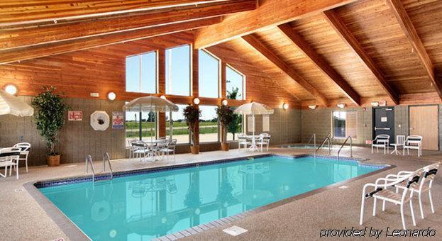 Fossil Creek Hotel & Suites Рассел Экстерьер фото